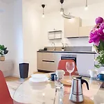 Economo B1 Tirabora Short Rent Apartman