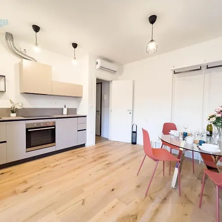 Economo B1 Tirabora Short Rent 公寓 的里雅斯特