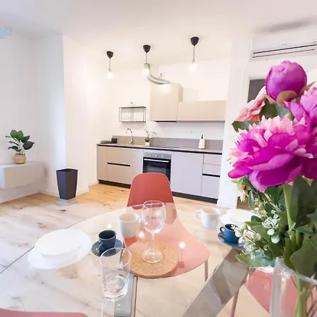 Appartement Economo B1 Tirabora Short Rent *