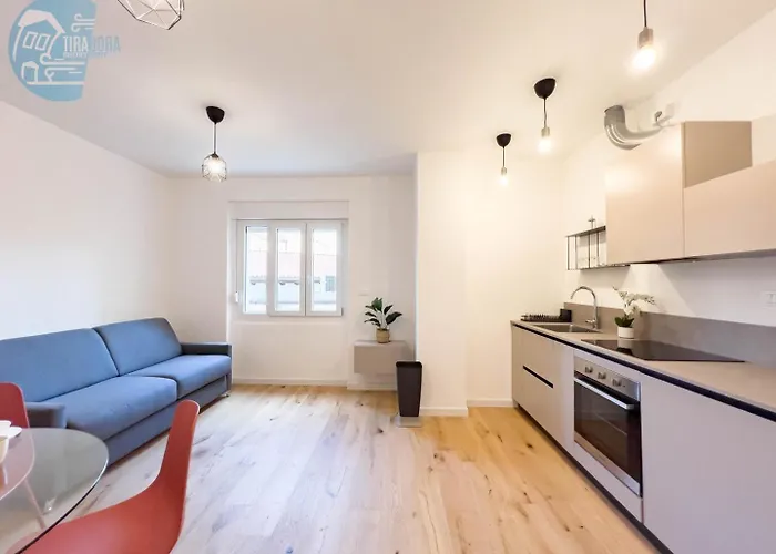 Economo B1 Tirabora Short Rent *