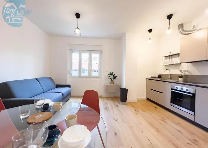 Economo B1 Tirabora Short Rent * Trieste